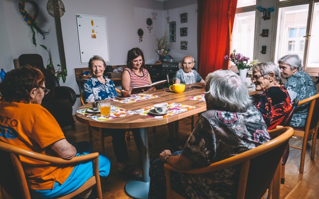 Sbírka na testy pro domovy seniorů