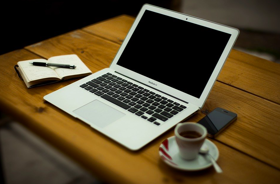 Hledáme lektory pro online kurzy cizích jazyků