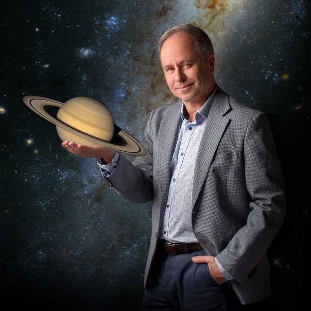 Šanson, věc veřejná - host astrofyzik Pavel Suchan 